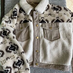 Women's Sherpa Jacket with Leopard Print